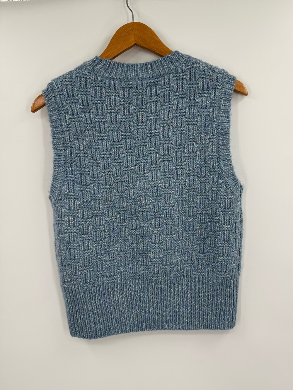 Topshop Basket Weave Knit Sweater Vest | Blue | Medium - Picture 2 of 3